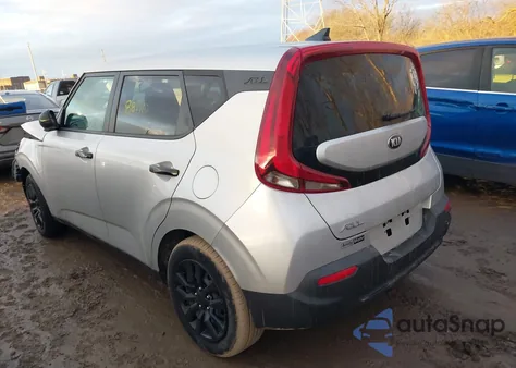 2021 Kia Soul Lx z USA, uszkodzony, nr VIN KNDJ23AU6M7768676